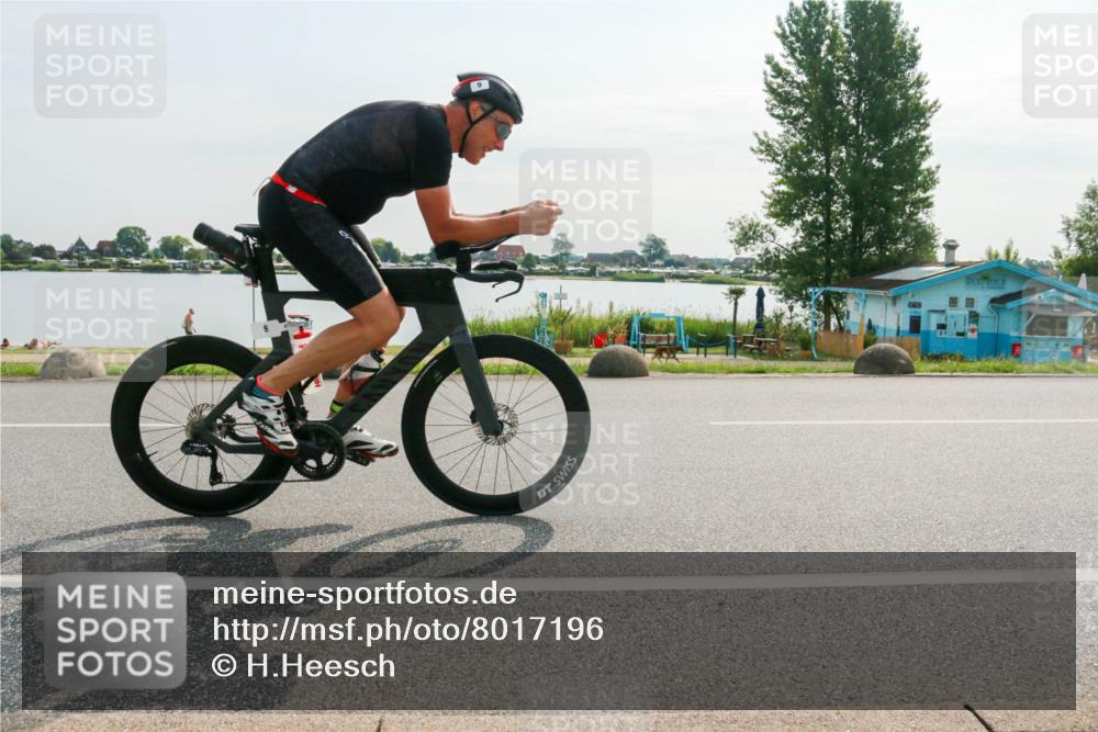 15.06.2025 - 27. Vierlanden-Triathlon H.Heesch http://msf.ph/oto/8017196 15.06.2025 09:18:06 Radfahren 9, 86 meine-sportfotos.de