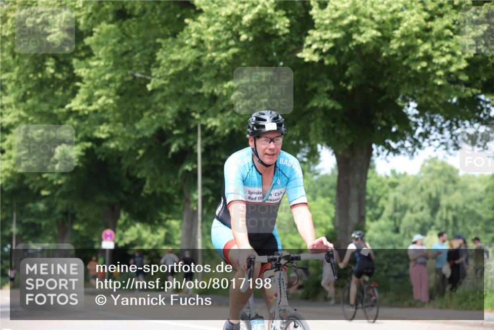 15.06.2025 - 7 Türme Triathlon Yannick Fuchs http://msf.ph/oto/8017198 15.06.2025 13:30:28 Radfahren 305, 332, 462, 681, 1028 meine-sportfotos.de