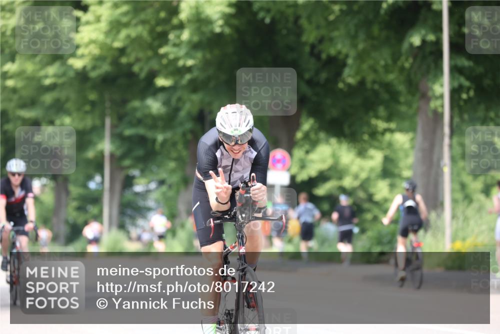 15.06.2025 - 7 Türme Triathlon Yannick Fuchs http://msf.ph/oto/8017242 15.06.2025 13:30:31 Radfahren 305, 332, 545, 786, 1028 meine-sportfotos.de