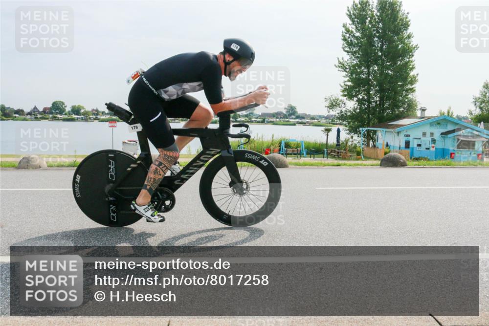 15.06.2025 - 27. Vierlanden-Triathlon H.Heesch http://msf.ph/oto/8017258 15.06.2025 10:01:37 Radfahren 5, 178 meine-sportfotos.de