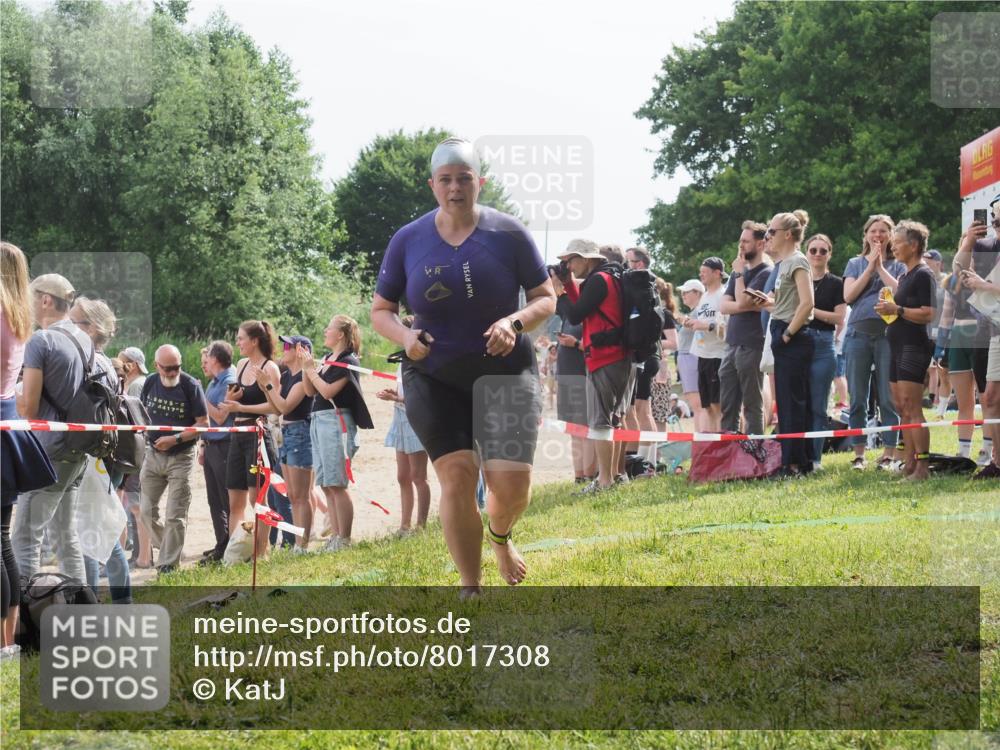 15.06.2025 - 27. Vierlanden-Triathlon KatJ http://msf.ph/oto/8017308 15.06.2025 10:16:37 Schwimmen 487, 491, 499, 526, 549, 574, 614, 634 meine-sportfotos.de