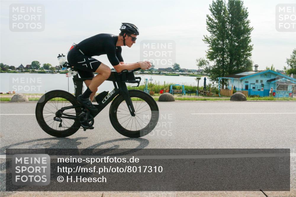 15.06.2025 - 27. Vierlanden-Triathlon H.Heesch http://msf.ph/oto/8017310 15.06.2025 09:18:52 Radfahren 45, 59, 64, 138 meine-sportfotos.de