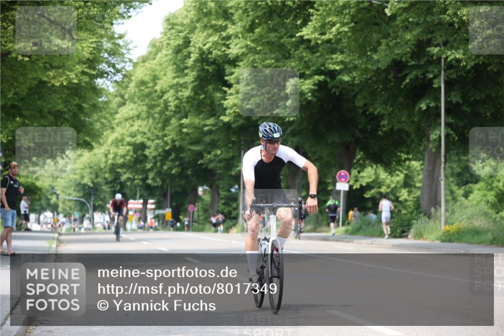 15.06.2025 - 7 Türme Triathlon Yannick Fuchs http://msf.ph/oto/8017349 15.06.2025 13:30:35 Radfahren 305, 545, 786 meine-sportfotos.de