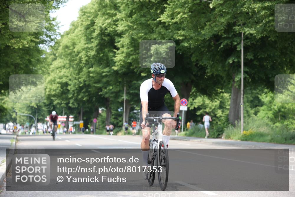 15.06.2025 - 7 Türme Triathlon Yannick Fuchs http://msf.ph/oto/8017353 15.06.2025 13:30:35 Radfahren 305, 545, 786 meine-sportfotos.de