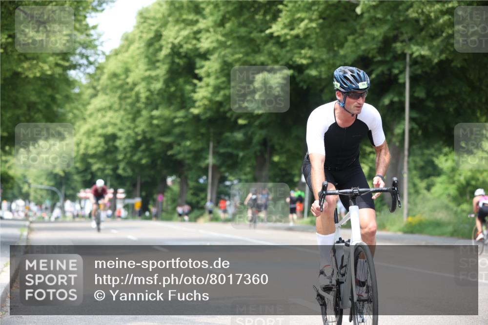 15.06.2025 - 7 Türme Triathlon Yannick Fuchs http://msf.ph/oto/8017360 15.06.2025 13:30:35 Radfahren 305, 545, 786 meine-sportfotos.de