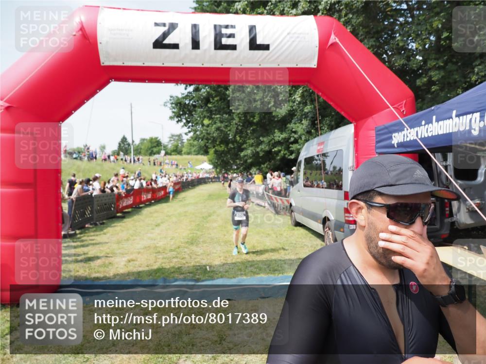 21.06.2025 - 27. Vierlanden-Triathlon MichiJ http://msf.ph/oto/8017389 15.06.2026 11:33:18 Ziel 317, 508, 606 meine-sportfotos.de