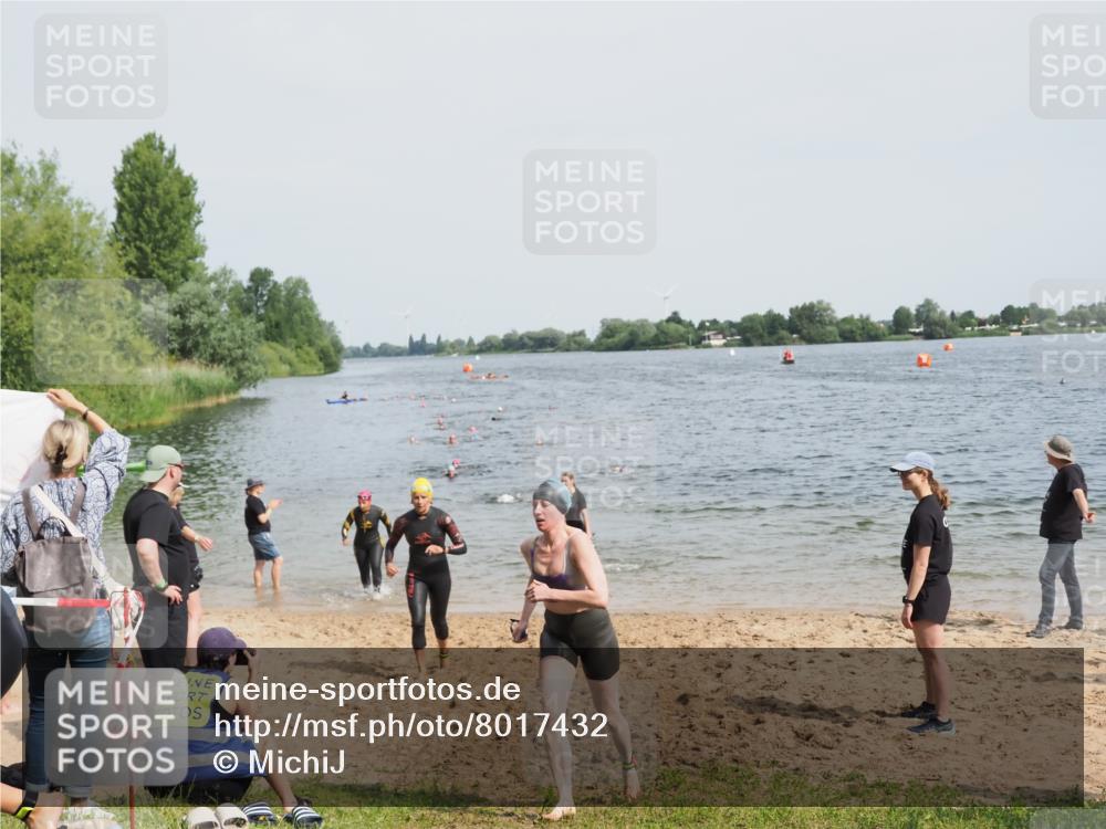 21.06.2025 - 27. Vierlanden-Triathlon MichiJ http://msf.ph/oto/8017432 15.06.2026 10:17:40 Schwimmen 485, 488, 492, 493, 519, 532, 537, 552, 557, 562, 572, 588, 626 meine-sportfotos.de