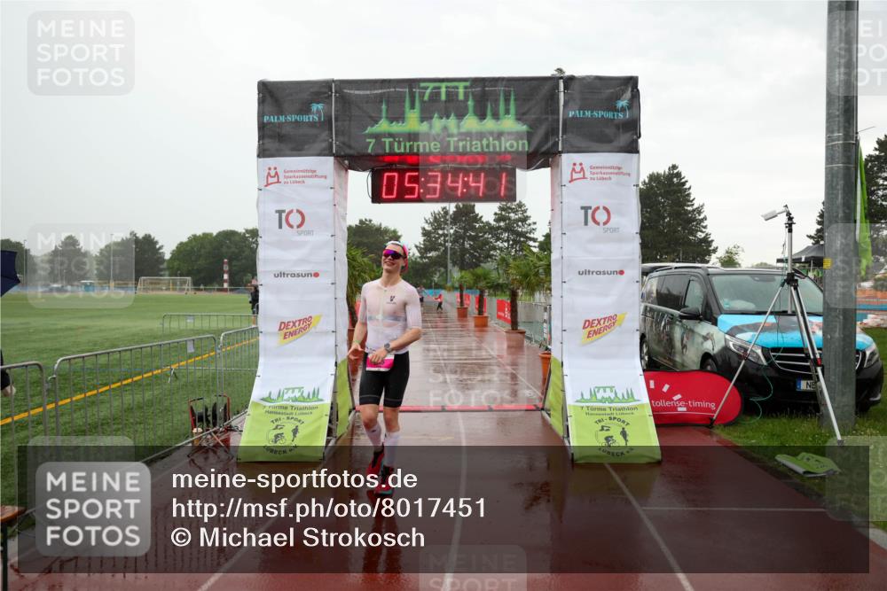 15.06.2025 - 7 Türme Triathlon Michael Strokosch http://msf.ph/oto/8017451 15.06.2025 15:34:41 Ziel 215 meine-sportfotos.de