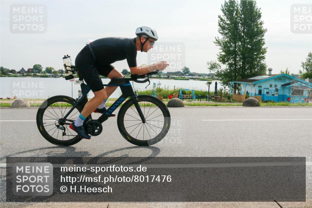 15.06.2025 - 27. Vierlanden-Triathlon H.Heesch http://msf.ph/oto/8017476 15.06.2025 09:19:36 Radfahren 120, 122, 128 meine-sportfotos.de