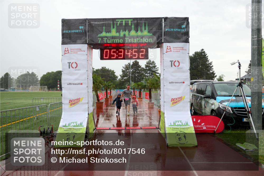 15.06.2025 - 7 Türme Triathlon Michael Strokosch http://msf.ph/oto/8017546 15.06.2025 15:34:52 Ziel  meine-sportfotos.de