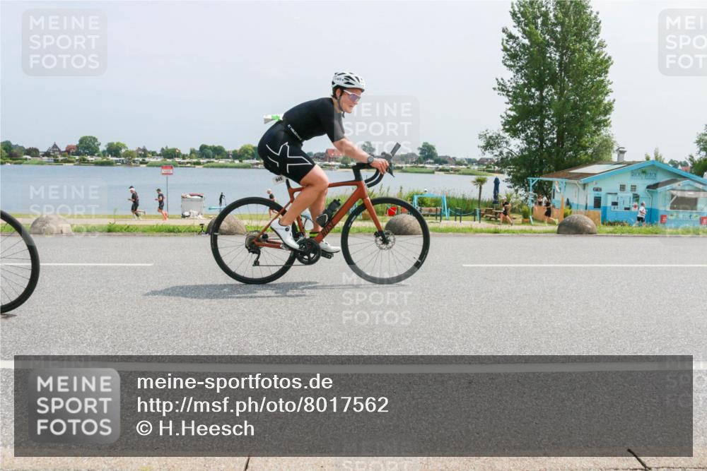 21.06.2025 - 27. Vierlanden-Triathlon H.Heesch http://msf.ph/oto/8017562 15.06.2025 11:59:25 Radfahren 770, 945 meine-sportfotos.de