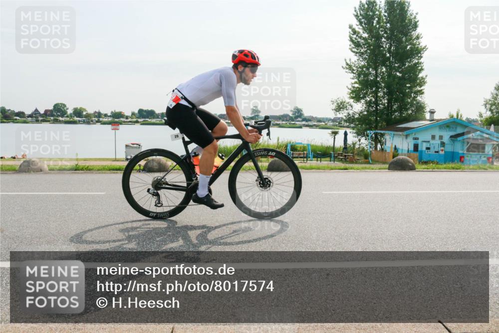 15.06.2025 - 27. Vierlanden-Triathlon H.Heesch http://msf.ph/oto/8017574 15.06.2025 09:19:55 Radfahren 29, 47, 67, 187, 250 meine-sportfotos.de