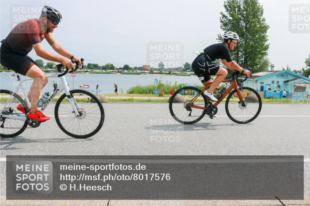 21.06.2025 - 27. Vierlanden-Triathlon H.Heesch http://msf.ph/oto/8017576 15.06.2025 11:59:25 Radfahren 770, 945 meine-sportfotos.de
