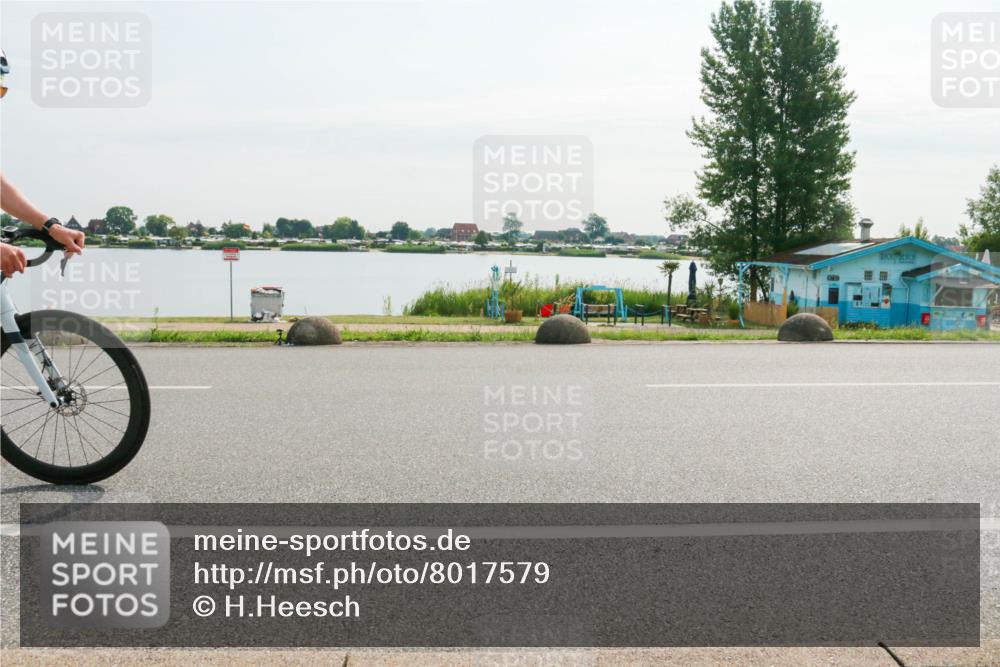 15.06.2025 - 27. Vierlanden-Triathlon H.Heesch http://msf.ph/oto/8017579 15.06.2025 09:19:59 Radfahren 29, 47, 67, 187 meine-sportfotos.de