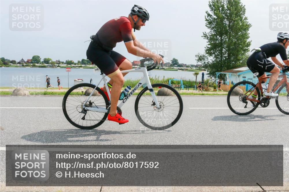 21.06.2025 - 27. Vierlanden-Triathlon H.Heesch http://msf.ph/oto/8017592 15.06.2025 11:59:25 Radfahren 770, 945 meine-sportfotos.de