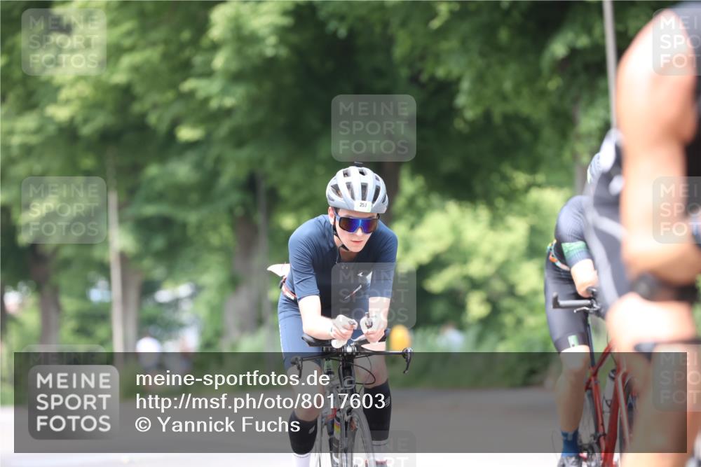 15.06.2025 - 7 Türme Triathlon Yannick Fuchs http://msf.ph/oto/8017603 15.06.2025 13:31:01 Radfahren 257, 621, 636 meine-sportfotos.de