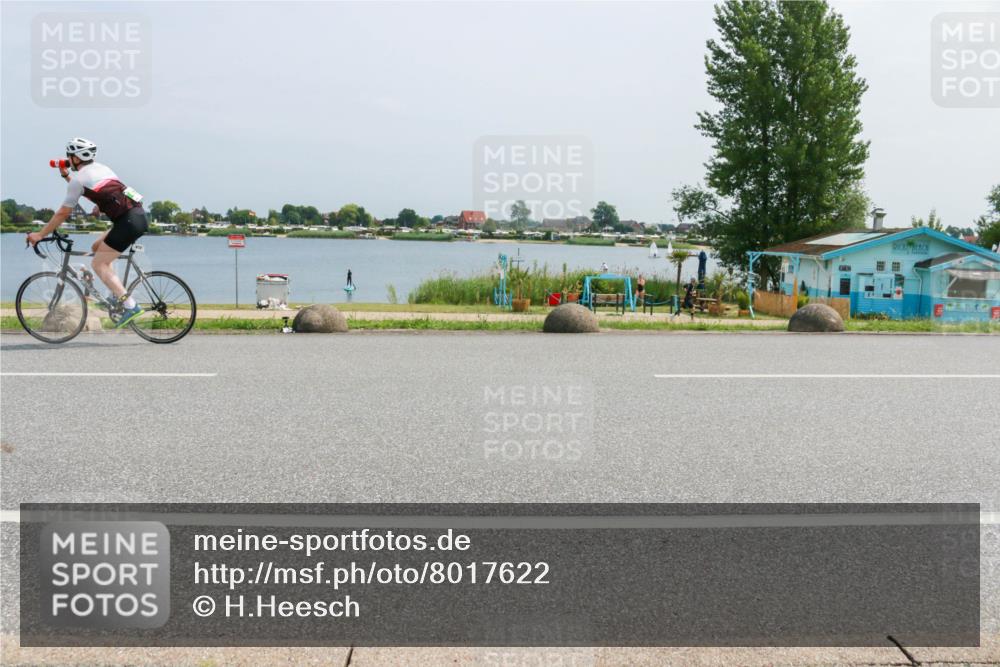 21.06.2025 - 27. Vierlanden-Triathlon H.Heesch http://msf.ph/oto/8017622 15.06.2025 11:59:35 Radfahren 661, 672, 719 meine-sportfotos.de