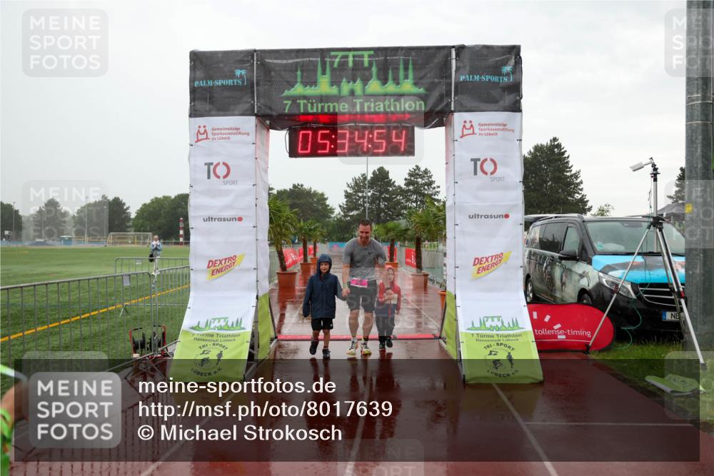 15.06.2025 - 7 Türme Triathlon Michael Strokosch http://msf.ph/oto/8017639 15.06.2025 15:34:54 Ziel  meine-sportfotos.de