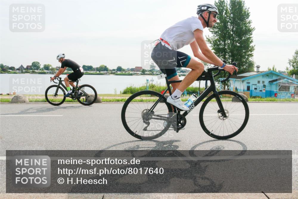 15.06.2025 - 27. Vierlanden-Triathlon H.Heesch http://msf.ph/oto/8017640 15.06.2025 09:20:06 Radfahren 3, 26, 100 meine-sportfotos.de