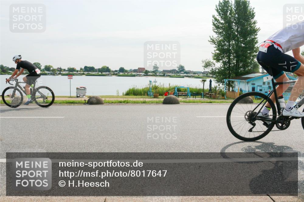15.06.2025 - 27. Vierlanden-Triathlon H.Heesch http://msf.ph/oto/8017647 15.06.2025 09:20:06 Radfahren 3, 26, 100 meine-sportfotos.de