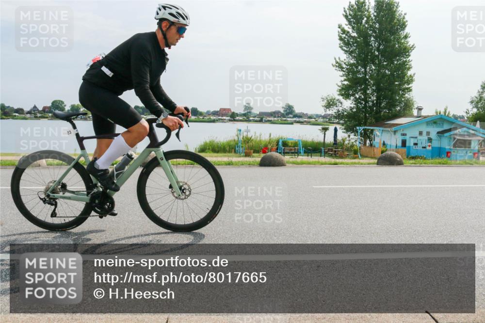 15.06.2025 - 27. Vierlanden-Triathlon H.Heesch http://msf.ph/oto/8017665 15.06.2025 10:09:27 Radfahren 23, 68, 169 meine-sportfotos.de