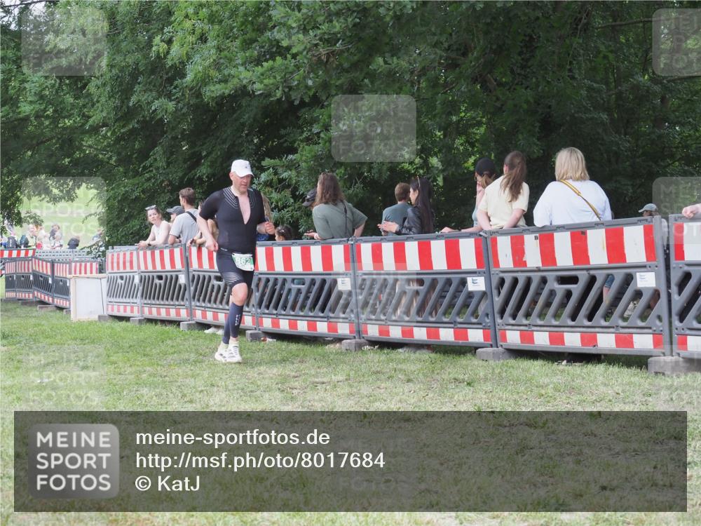 21.06.2025 - 27. Vierlanden-Triathlon KatJ http://msf.ph/oto/8017684 15.06.2025 13:17:43 Ziel 132, 862 meine-sportfotos.de