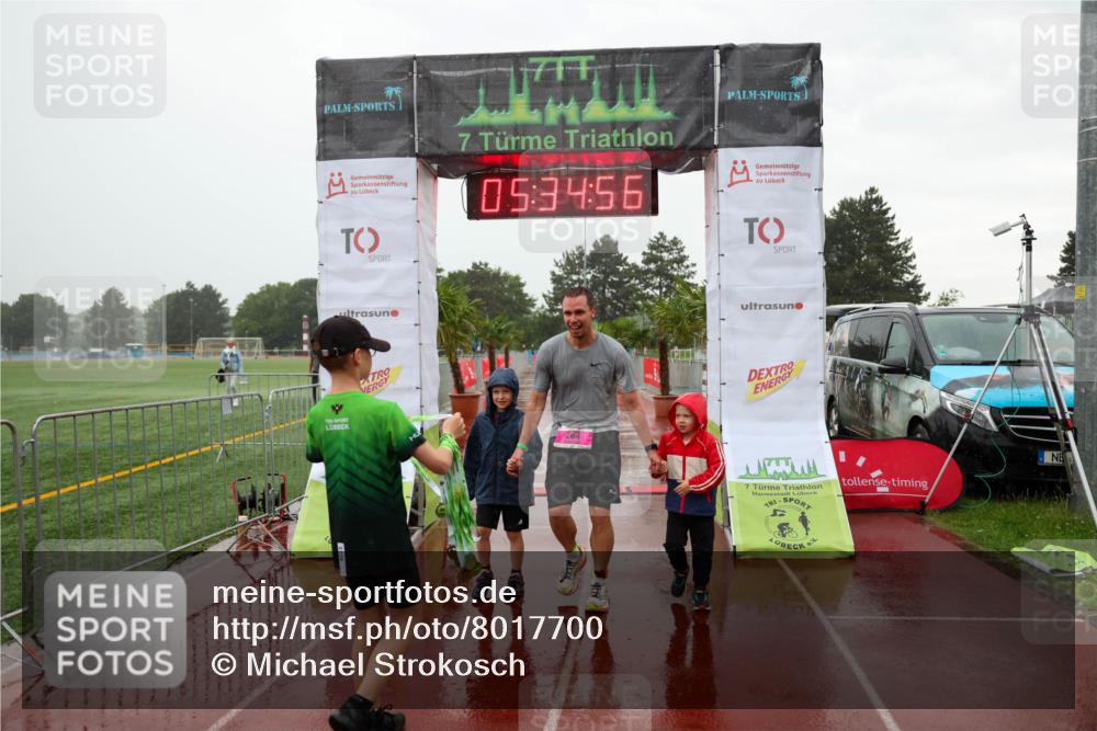 15.06.2025 - 7 Türme Triathlon Michael Strokosch http://msf.ph/oto/8017700 15.06.2025 15:34:56 Ziel  meine-sportfotos.de