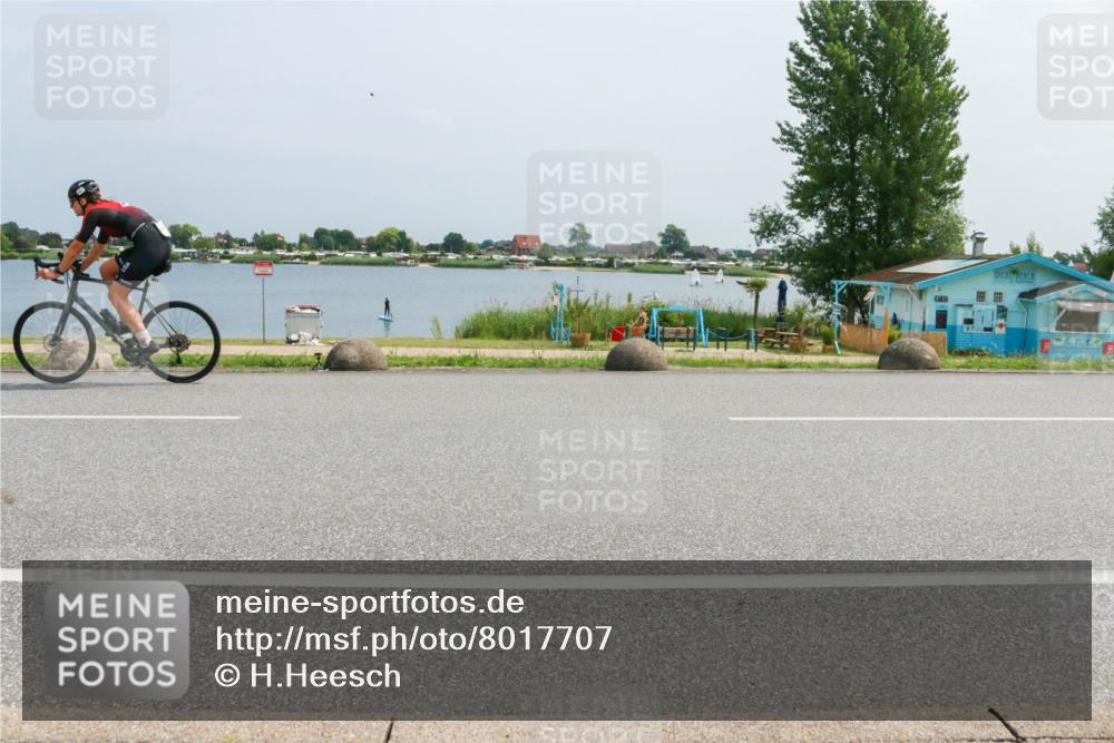 21.06.2025 - 27. Vierlanden-Triathlon H.Heesch http://msf.ph/oto/8017707 15.06.2025 11:59:39 Radfahren 661, 672, 719, 921 meine-sportfotos.de