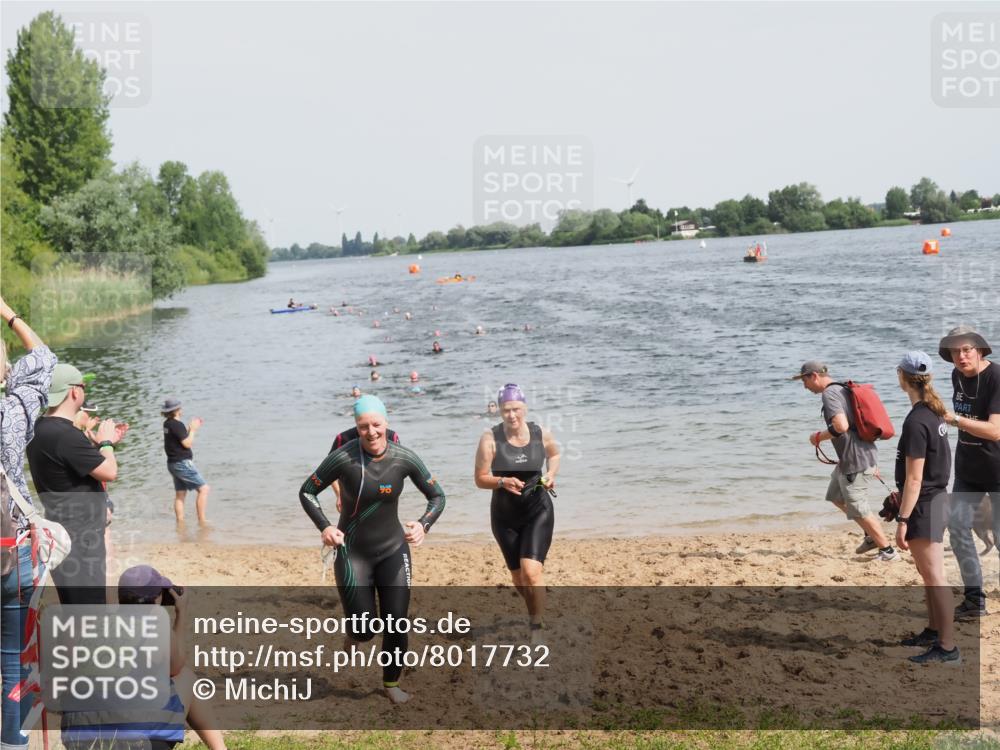 21.06.2025 - 27. Vierlanden-Triathlon MichiJ http://msf.ph/oto/8017732 15.06.2026 10:18:05 Schwimmen 515, 550, 629 meine-sportfotos.de