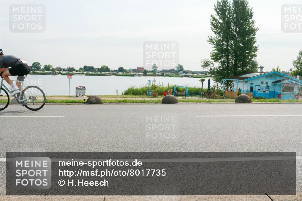 15.06.2025 - 27. Vierlanden-Triathlon H.Heesch http://msf.ph/oto/8017735 15.06.2025 09:20:24 Radfahren 75, 94, 191, 224 meine-sportfotos.de