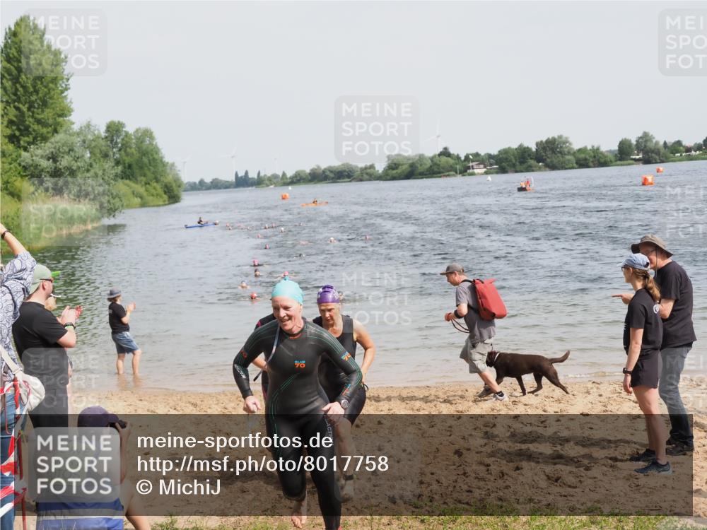 21.06.2025 - 27. Vierlanden-Triathlon MichiJ http://msf.ph/oto/8017758 15.06.2026 10:18:05 Schwimmen 515, 550, 629 meine-sportfotos.de