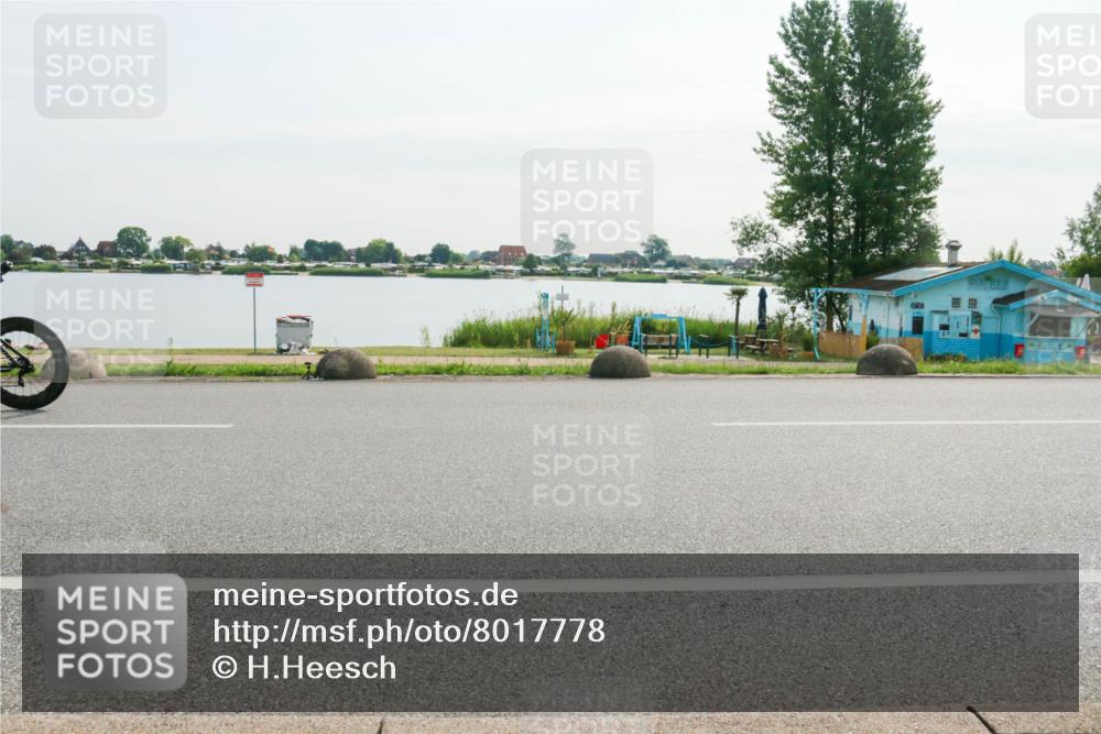 15.06.2025 - 27. Vierlanden-Triathlon H.Heesch http://msf.ph/oto/8017778 15.06.2025 09:20:37 Radfahren 5, 73 meine-sportfotos.de