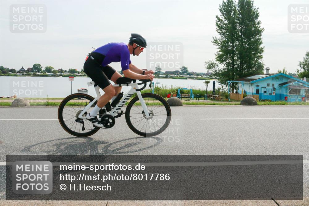 15.06.2025 - 27. Vierlanden-Triathlon H.Heesch http://msf.ph/oto/8017786 15.06.2025 09:20:41 Radfahren 5, 73 meine-sportfotos.de