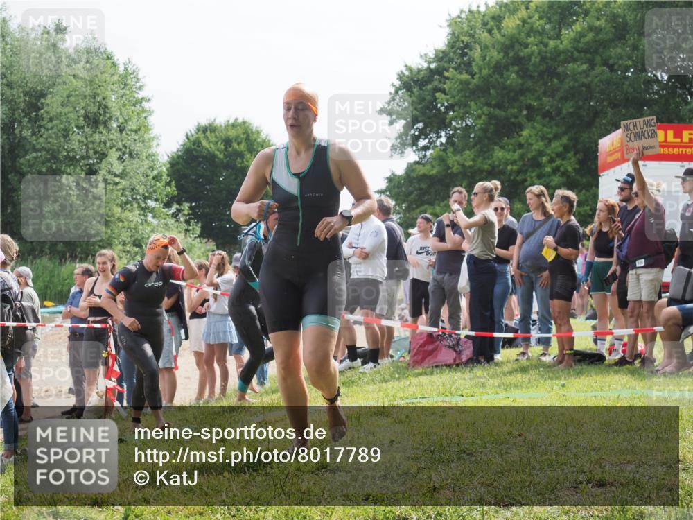 15.06.2025 - 27. Vierlanden-Triathlon KatJ http://msf.ph/oto/8017789 15.06.2025 10:17:09 Schwimmen 471, 479, 484, 510, 556, 566, 567, 602, 610 meine-sportfotos.de