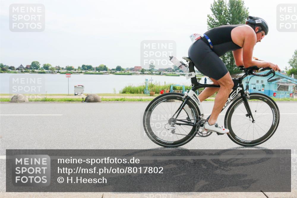 15.06.2025 - 27. Vierlanden-Triathlon H.Heesch http://msf.ph/oto/8017802 15.06.2025 10:11:10 Radfahren 188, 196, 453 meine-sportfotos.de