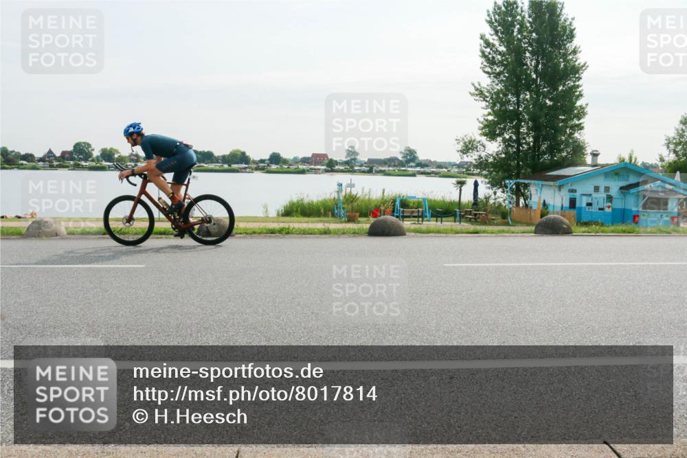 15.06.2025 - 27. Vierlanden-Triathlon H.Heesch http://msf.ph/oto/8017814 15.06.2025 09:20:52 Radfahren 21, 88, 121, 194 meine-sportfotos.de