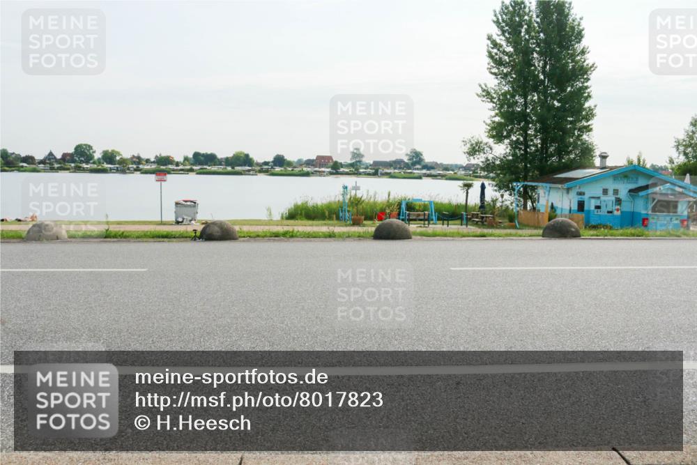 15.06.2025 - 27. Vierlanden-Triathlon H.Heesch http://msf.ph/oto/8017823 15.06.2025 09:20:53 Radfahren 21, 88, 111, 121, 194 meine-sportfotos.de