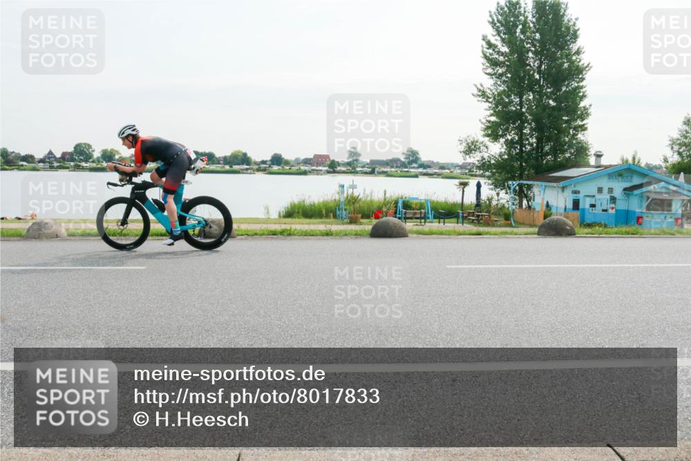 15.06.2025 - 27. Vierlanden-Triathlon H.Heesch http://msf.ph/oto/8017833 15.06.2025 09:20:59 Radfahren 21, 111, 213 meine-sportfotos.de