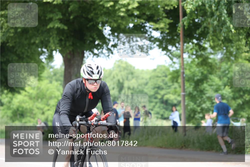 15.06.2025 - 7 Türme Triathlon Yannick Fuchs http://msf.ph/oto/8017842 15.06.2025 13:31:09 Radfahren 386, 512, 621, 938, 1166 meine-sportfotos.de