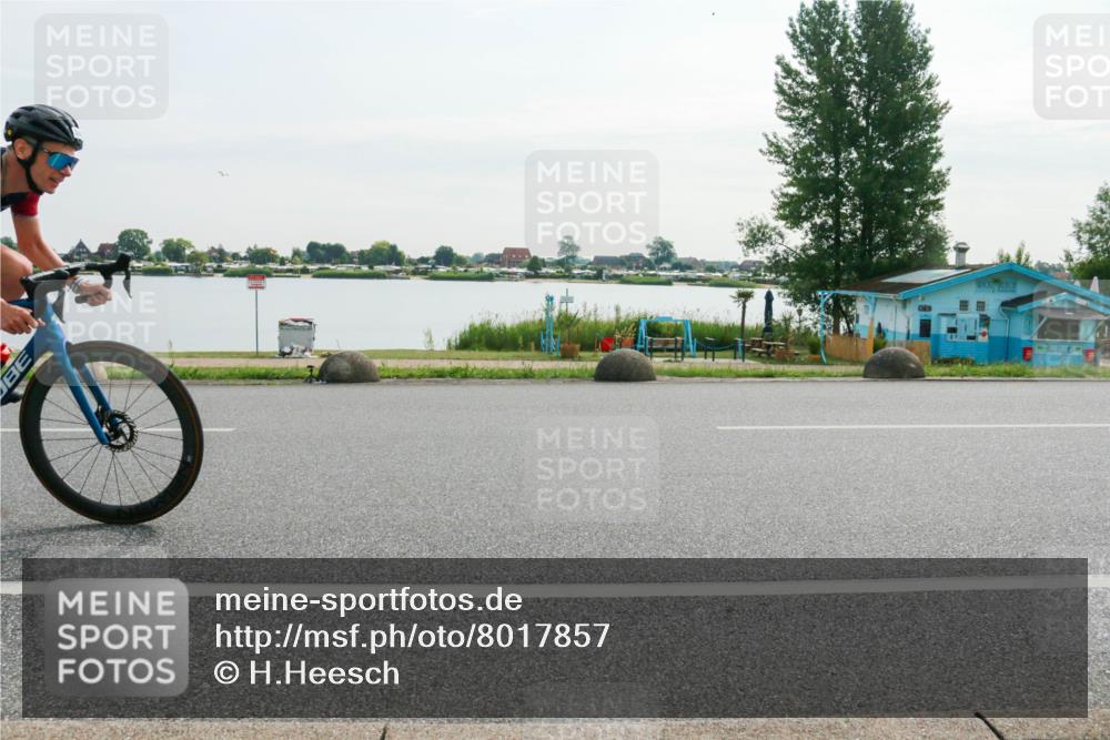 15.06.2025 - 27. Vierlanden-Triathlon H.Heesch http://msf.ph/oto/8017857 15.06.2025 09:21:12 Radfahren 102, 237 meine-sportfotos.de