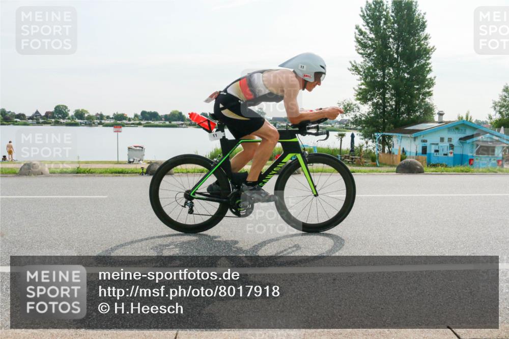 15.06.2025 - 27. Vierlanden-Triathlon H.Heesch http://msf.ph/oto/8017918 15.06.2025 09:22:00 Radfahren 11 meine-sportfotos.de
