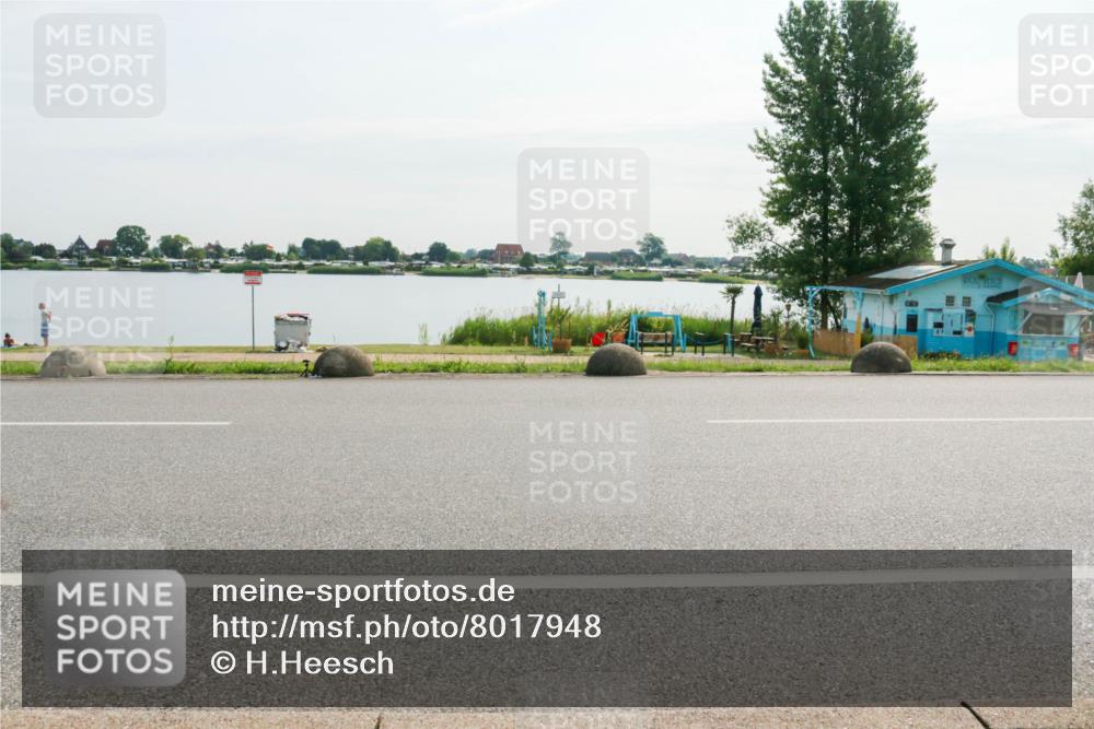 15.06.2025 - 27. Vierlanden-Triathlon H.Heesch http://msf.ph/oto/8017948 15.06.2025 09:22:27 Radfahren 154 meine-sportfotos.de