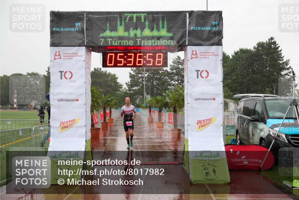 15.06.2025 - 7 Türme Triathlon Michael Strokosch http://msf.ph/oto/8017982 15.06.2025 15:36:57 Ziel 339 meine-sportfotos.de
