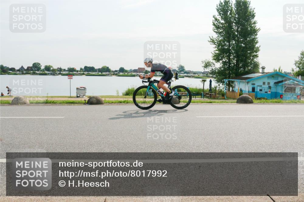 15.06.2025 - 27. Vierlanden-Triathlon H.Heesch http://msf.ph/oto/8017992 15.06.2025 09:22:47 Radfahren 116, 228 meine-sportfotos.de