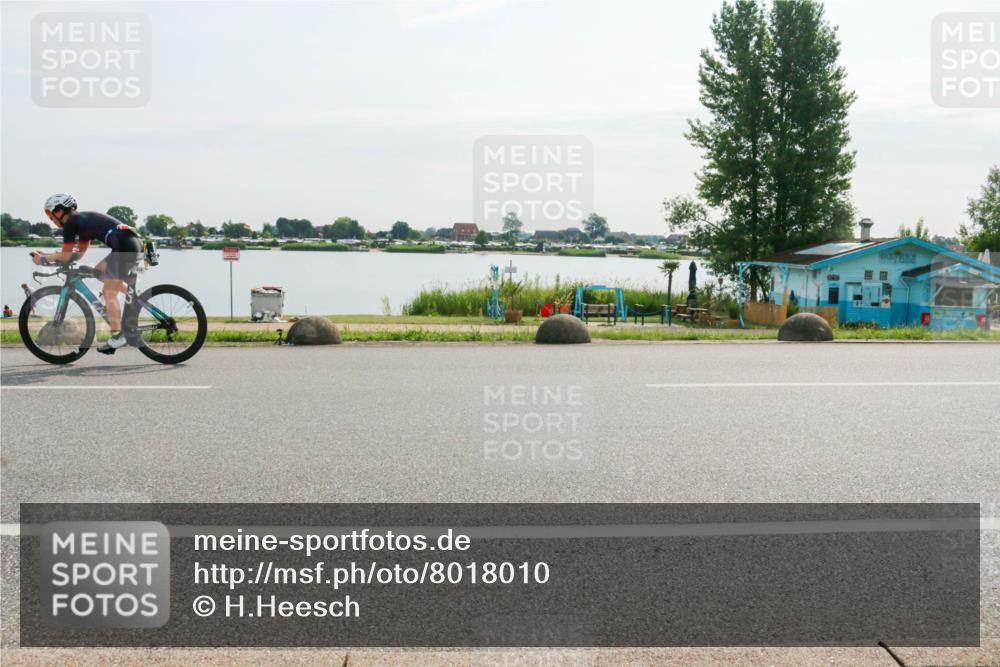 15.06.2025 - 27. Vierlanden-Triathlon H.Heesch http://msf.ph/oto/8018010 15.06.2025 09:22:48 Radfahren 116, 228 meine-sportfotos.de