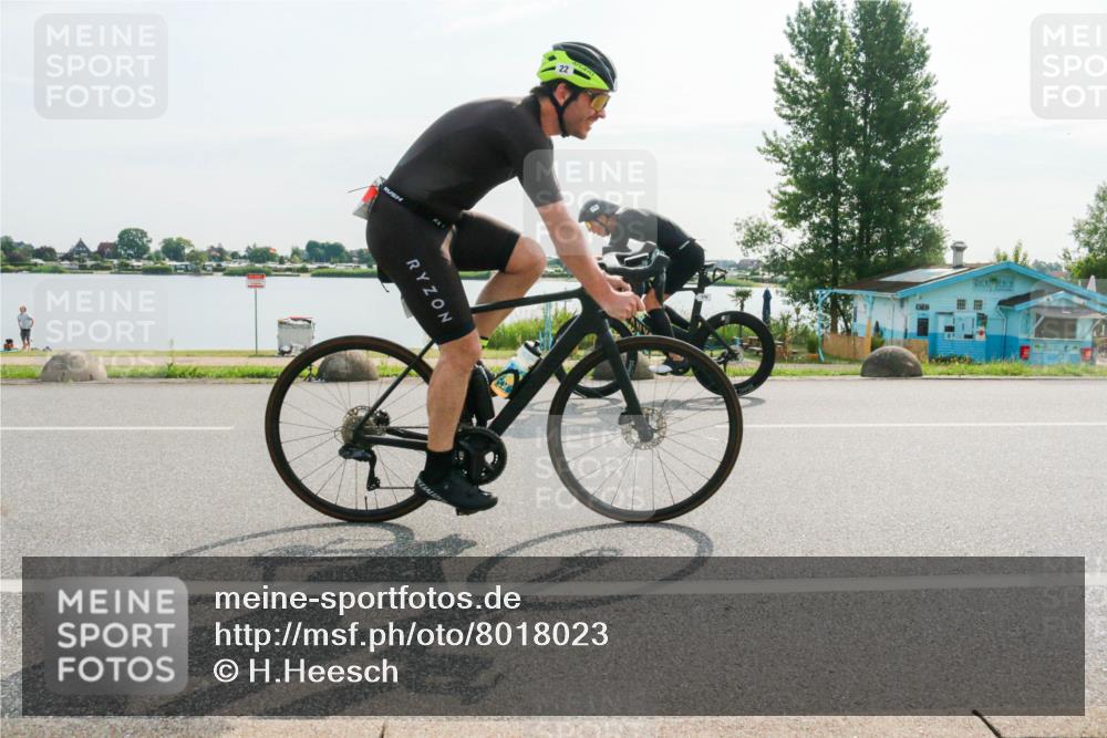 15.06.2025 - 27. Vierlanden-Triathlon H.Heesch http://msf.ph/oto/8018023 15.06.2025 09:23:04 Radfahren 22, 176 meine-sportfotos.de