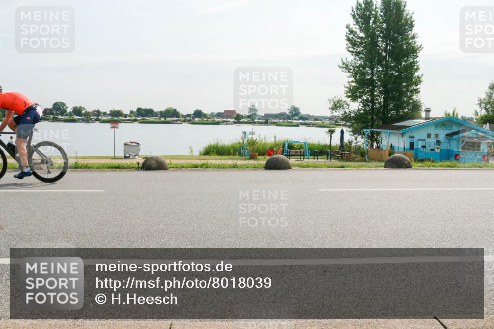 15.06.2025 - 27. Vierlanden-Triathlon H.Heesch http://msf.ph/oto/8018039 15.06.2025 09:23:08 Radfahren 22, 129, 176 meine-sportfotos.de