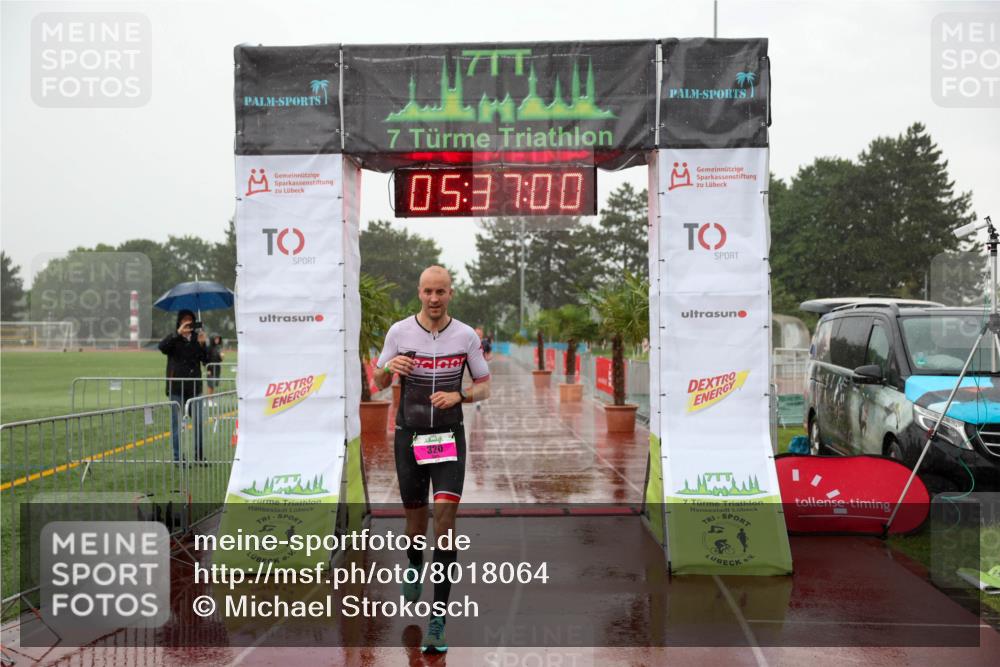15.06.2025 - 7 Türme Triathlon Michael Strokosch http://msf.ph/oto/8018064 15.06.2025 15:37:00 Ziel 298, 339 meine-sportfotos.de
