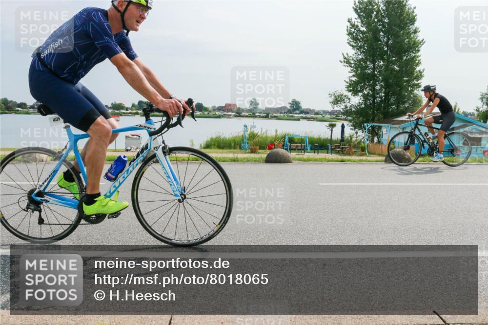 15.06.2025 - 27. Vierlanden-Triathlon H.Heesch http://msf.ph/oto/8018065 15.06.2025 10:14:59 Radfahren 83, 203, 455 meine-sportfotos.de