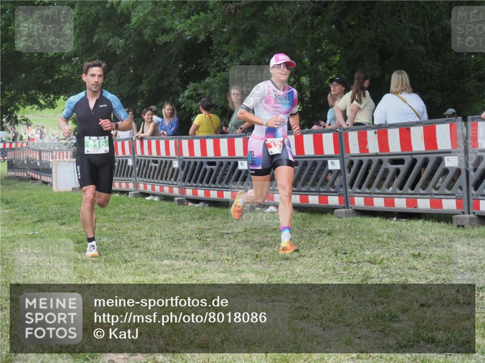 21.06.2025 - 27. Vierlanden-Triathlon KatJ http://msf.ph/oto/8018086 15.06.2025 13:17:56 Ziel 196, 691, 816 meine-sportfotos.de